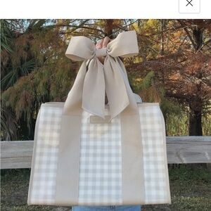 Case-mate Latte Jelly Tote with Phone Pouch. NWT